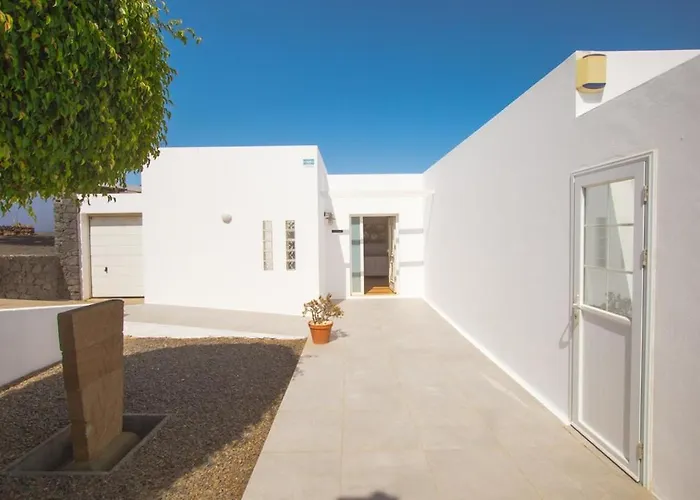 Semesterbostad Casa With A Private 25 Meter Heated Pool Conil