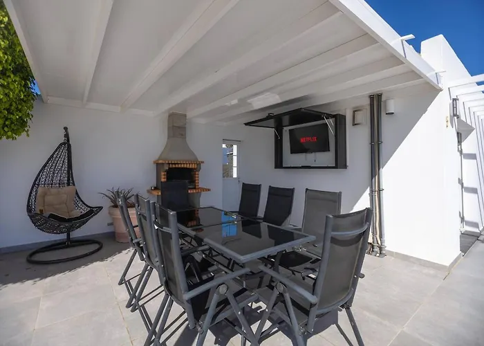 Semesterbostad Casa With A Private 25 Meter Heated Pool