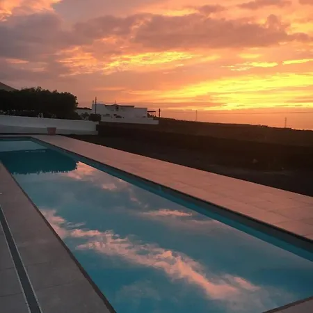 Vakantiehuis Casa Private 25m Heated Pool With Hydraulic Mobility Lift