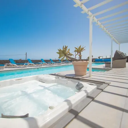 Casa vacanze Casa Private 25m Heated Pool With Hydraulic Mobility Lift *
